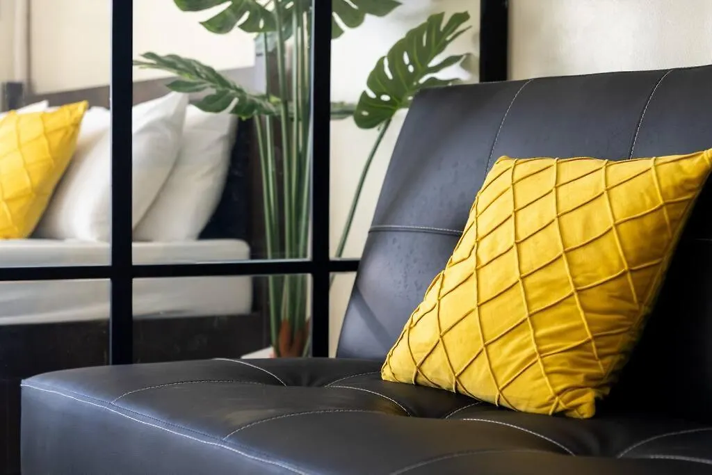 Urban Oasis Cozy Escape Apartment Manila